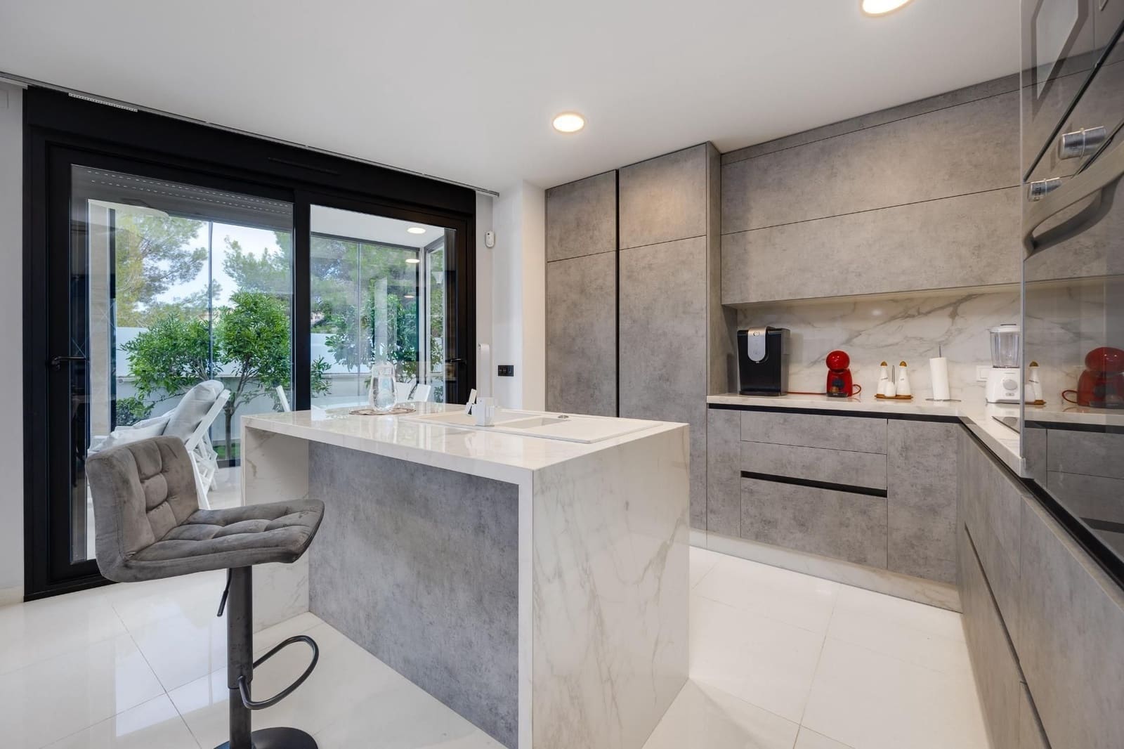 Chalet de 3 habitaciones en Orihuela Costa en venta con piscina garaje - 475.000 € (Ref: 9700474)