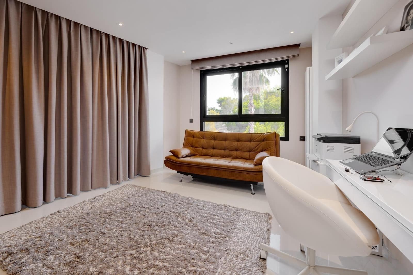 Chalet de 3 habitaciones en Orihuela Costa en venta con piscina garaje - 475.000 € (Ref: 9700474)