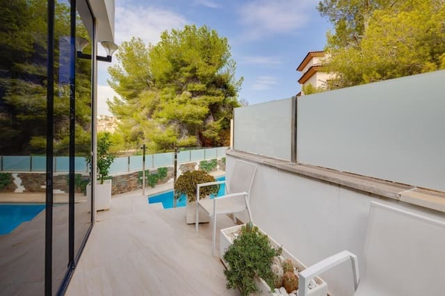 Chalet de 3 habitaciones en Orihuela Costa, Orihuela en venta con piscina garaje - 475.000 € (Ref: 9700474)