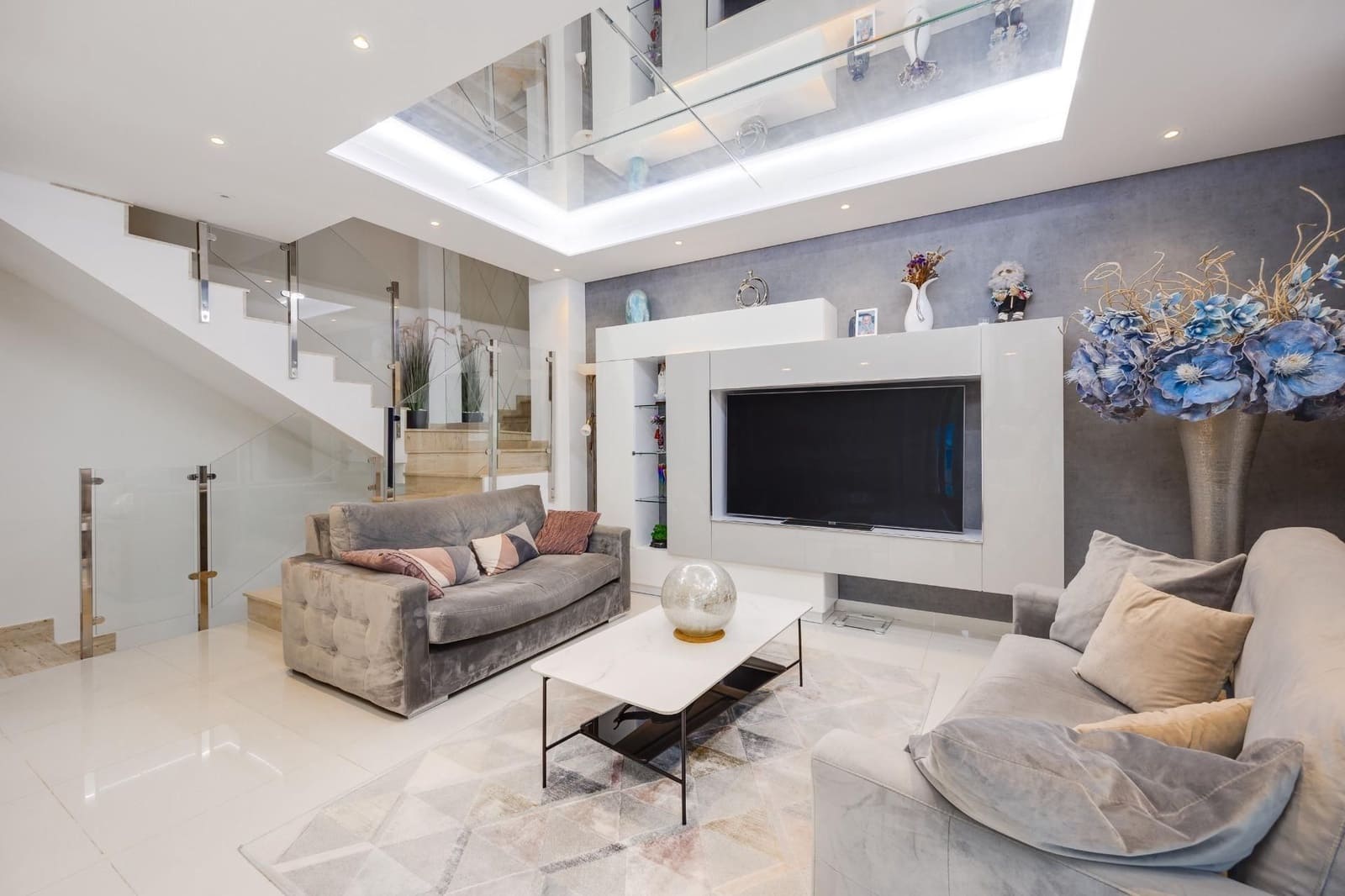 Chalet de 3 habitaciones en Orihuela Costa en venta con piscina garaje - 475.000 € (Ref: 9700474)