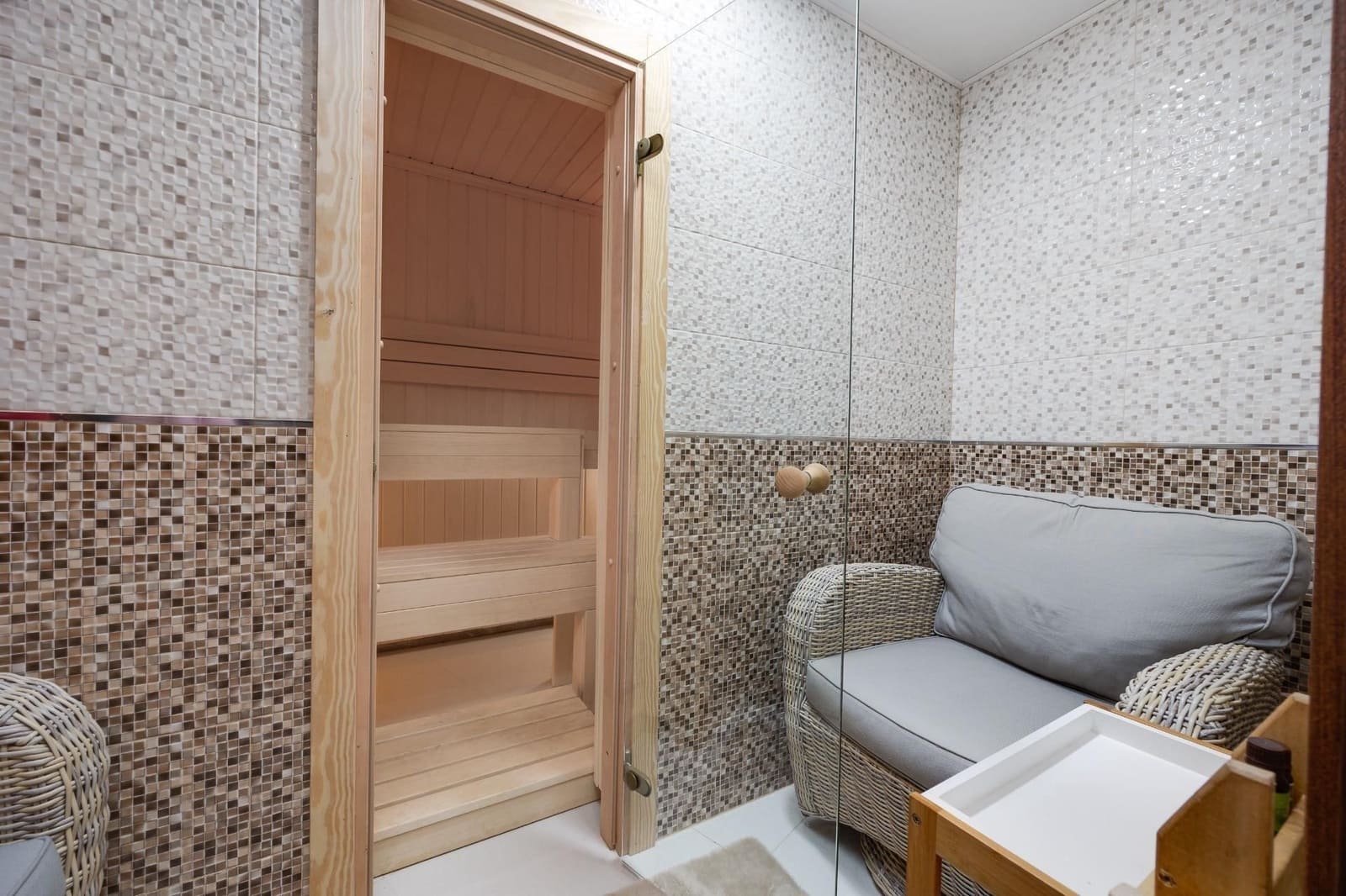 Chalet de 3 habitaciones en Orihuela Costa en venta con piscina garaje - 475.000 € (Ref: 9700474)