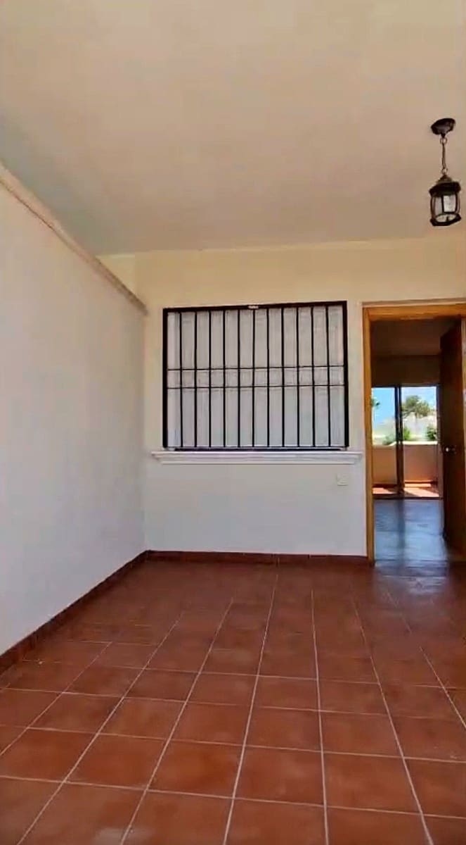 3 soveværelse Semi-Rækkehus til salg i Ciudad Quesada med swimmingpool garage - € 228.000 (Ref: 9700476)