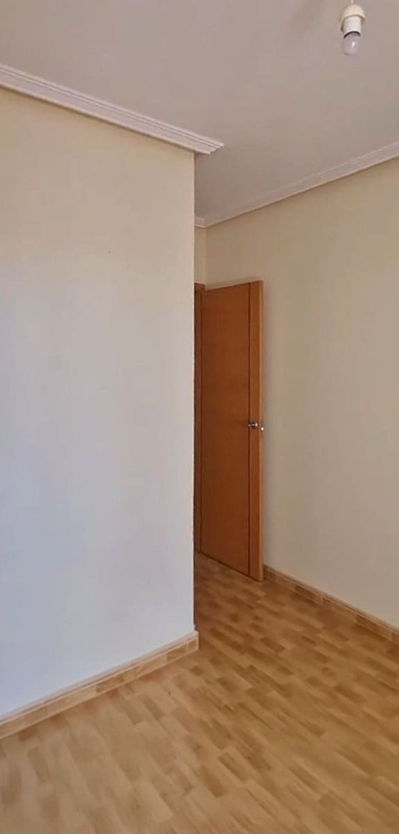 3 soveværelse Semi-Rækkehus til salg i Ciudad Quesada med swimmingpool garage - € 228.000 (Ref: 9700476)