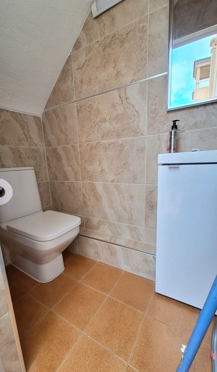 Chalet de 3 habitaciones en Guardamar del Segura en venta con piscina garaje - 450.000 € (Ref: 9704549)