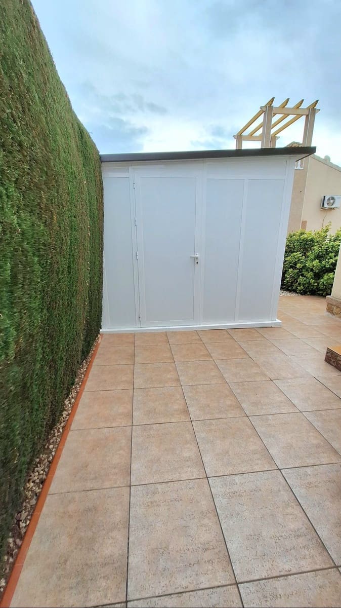 Chalet de 3 habitaciones en Guardamar del Segura en venta con piscina garaje - 450.000 € (Ref: 9704549)