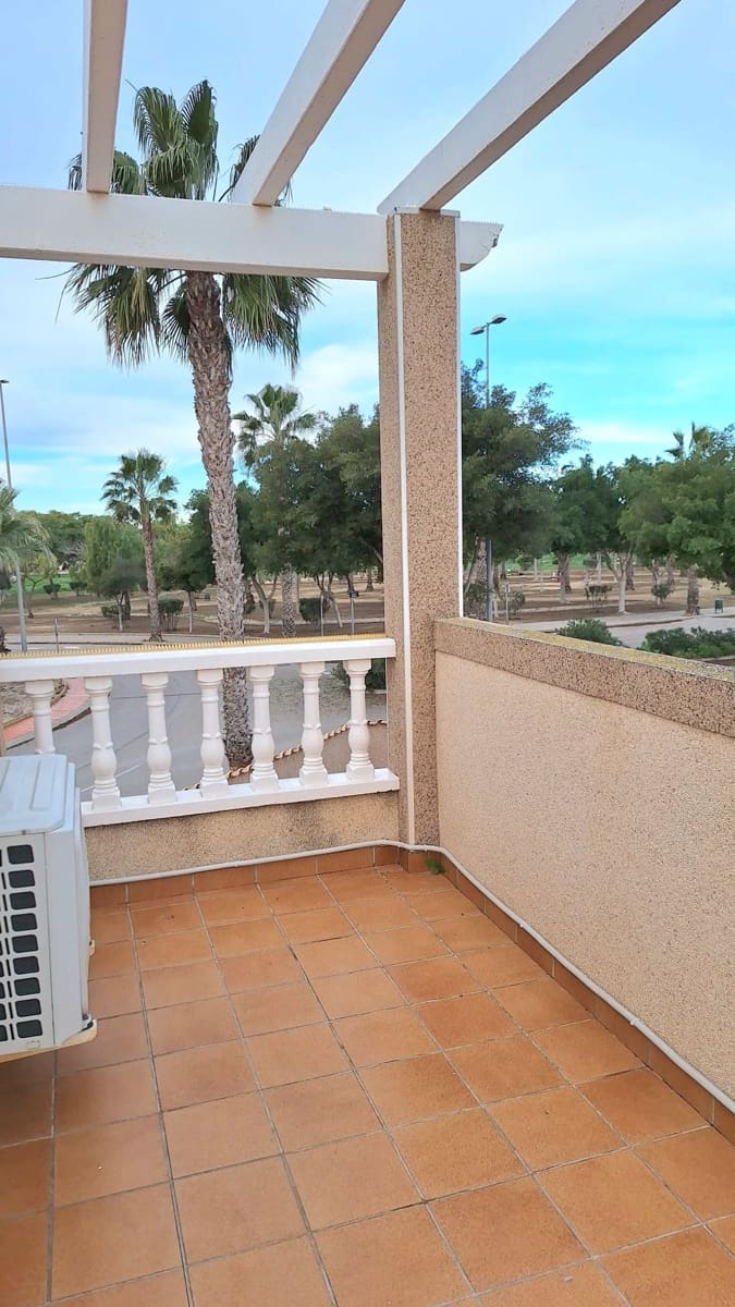 Chalet de 3 habitaciones en Guardamar del Segura en venta con piscina garaje - 450.000 € (Ref: 9704549)