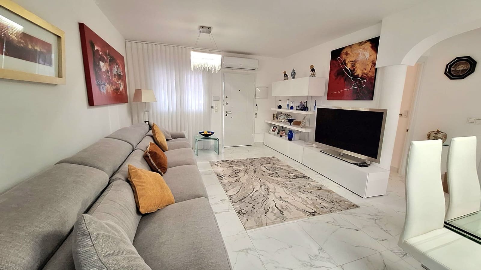 Chalet de 3 habitaciones en Guardamar del Segura en venta con piscina garaje - 450.000 € (Ref: 9704549)