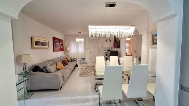 Chalet de 3 habitaciones en Guardamar del Segura en venta con piscina garaje - 450.000 € (Ref: 9704549)