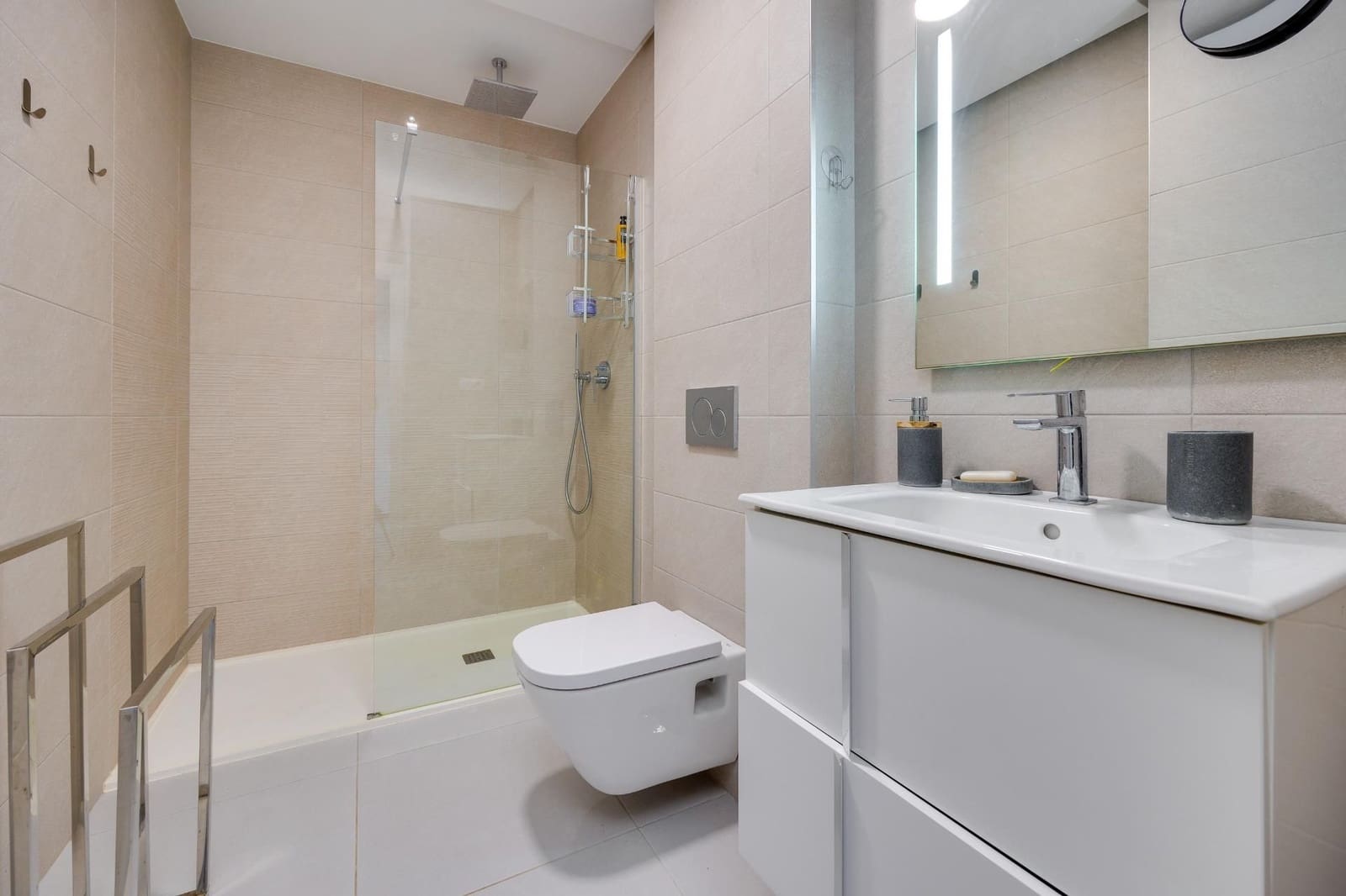 2 soveværelse Lejlighed til salg i Orihuela Costa med swimmingpool garage - € 279.000 (Ref: 9714549)