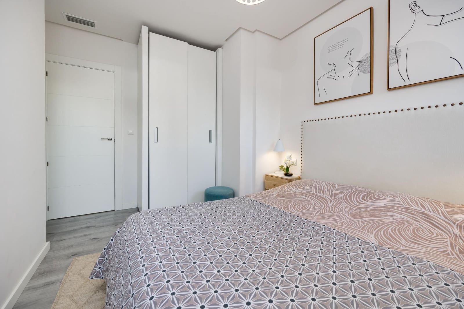 2 soveværelse Lejlighed til salg i Orihuela Costa med swimmingpool garage - € 279.000 (Ref: 9714549)