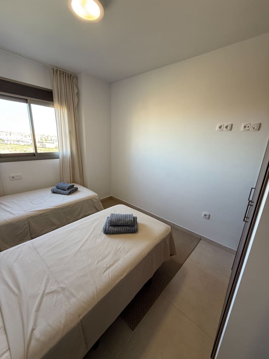 3 soverom Penthouse til salgs i Orihuela Costa med svømmebasseng garasje - € 345 000 (Ref: 9721150)