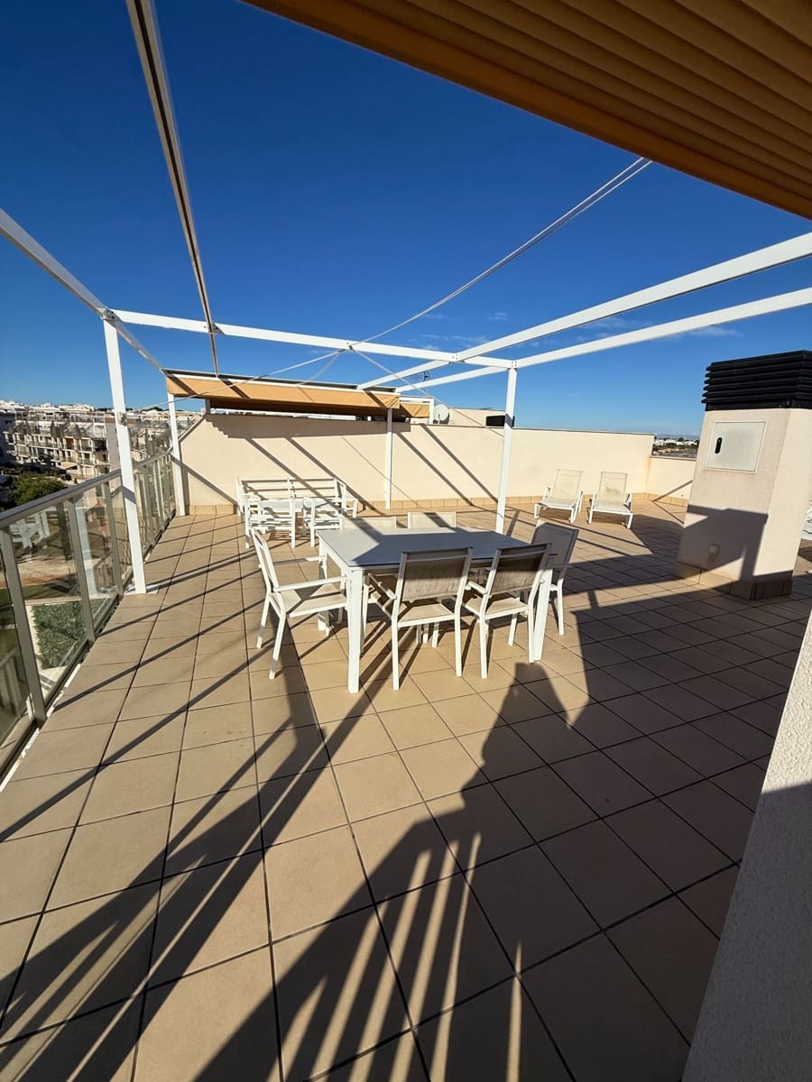 3 soverom Penthouse til salgs i Orihuela Costa med svømmebasseng garasje - € 345 000 (Ref: 9721150)
