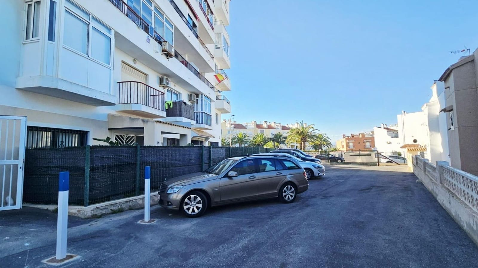 Studio for sale in Torrevieja with pool garage - € 83,900 (Ref: 9726394)