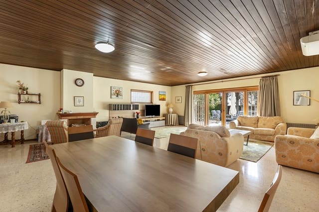 5 makuuhuone Huvila myytävänä paikassa Orihuela Costa, Orihuela mukana uima-altaan 
autotalli - 670 000 € (Ref: 9728592)