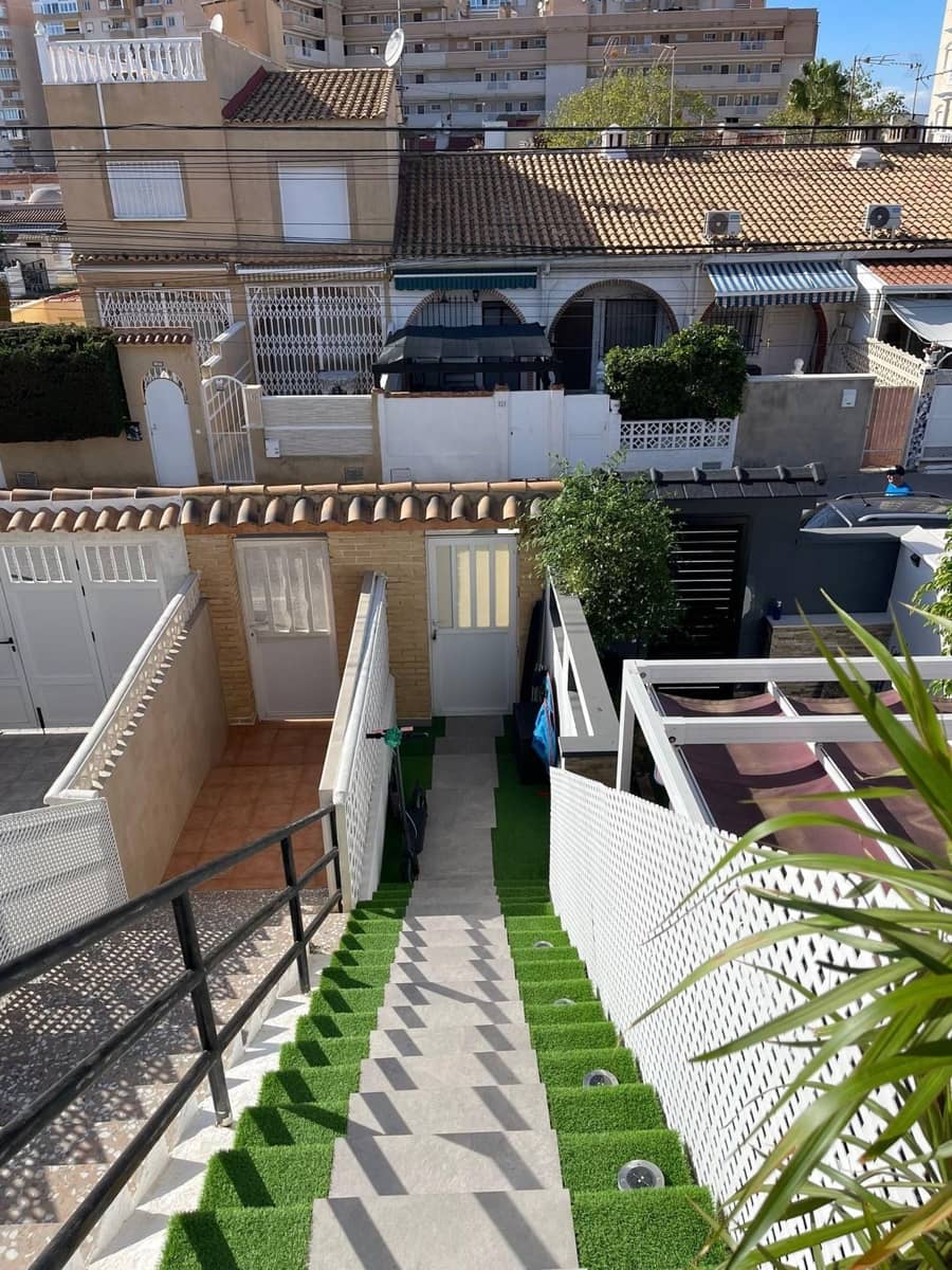 2 camera da letto Bungalow in vendita in Torrevieja - 126.000 € (Rif: 9735215)