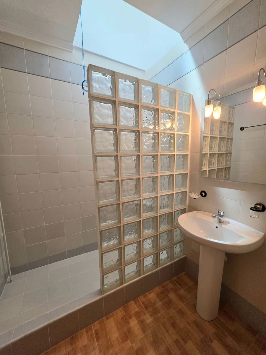 3 soverom Kjedet enebolig til salgs i Ciudad Quesada med svømmebasseng garasje - € 228 000 (Ref: 9735216)