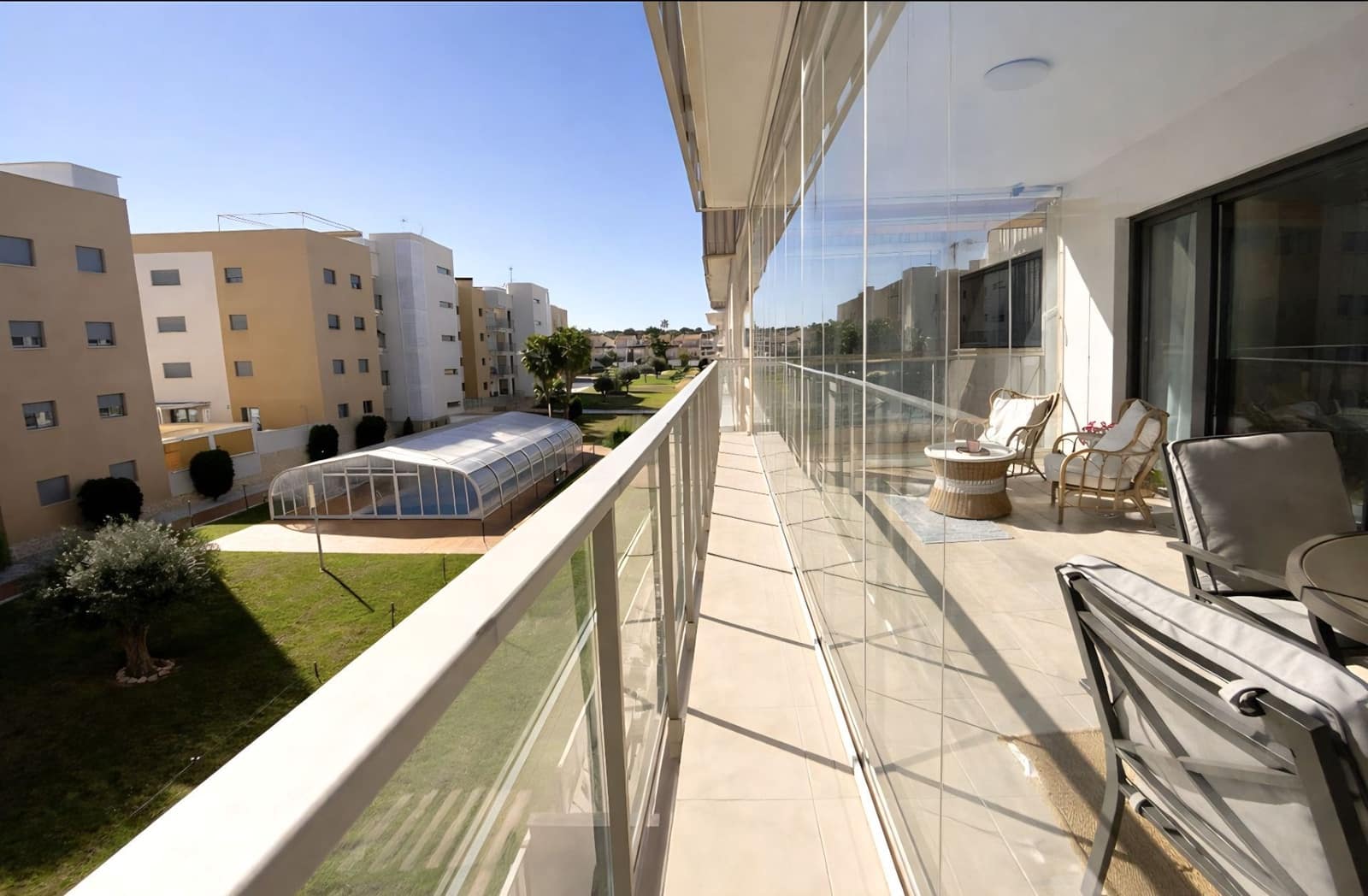 2 slaapkamer Appartement te koop in Orihuela Costa met zwembad garage - € 245.000 (Ref: 9738010)