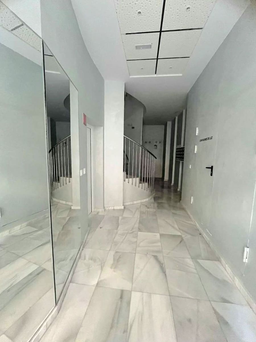 2 chambre Penthouse à vendre à Torrevieja avec piscine - 450 000 € (Ref: 9741509)