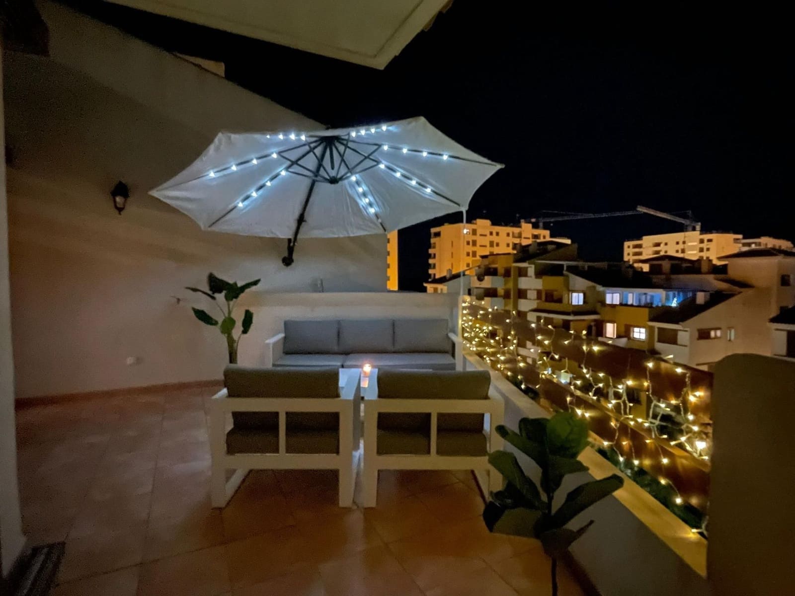 2 bedroom Penthouse for sale in Torrevieja with pool garage - € 276,000 (Ref: 9741510)