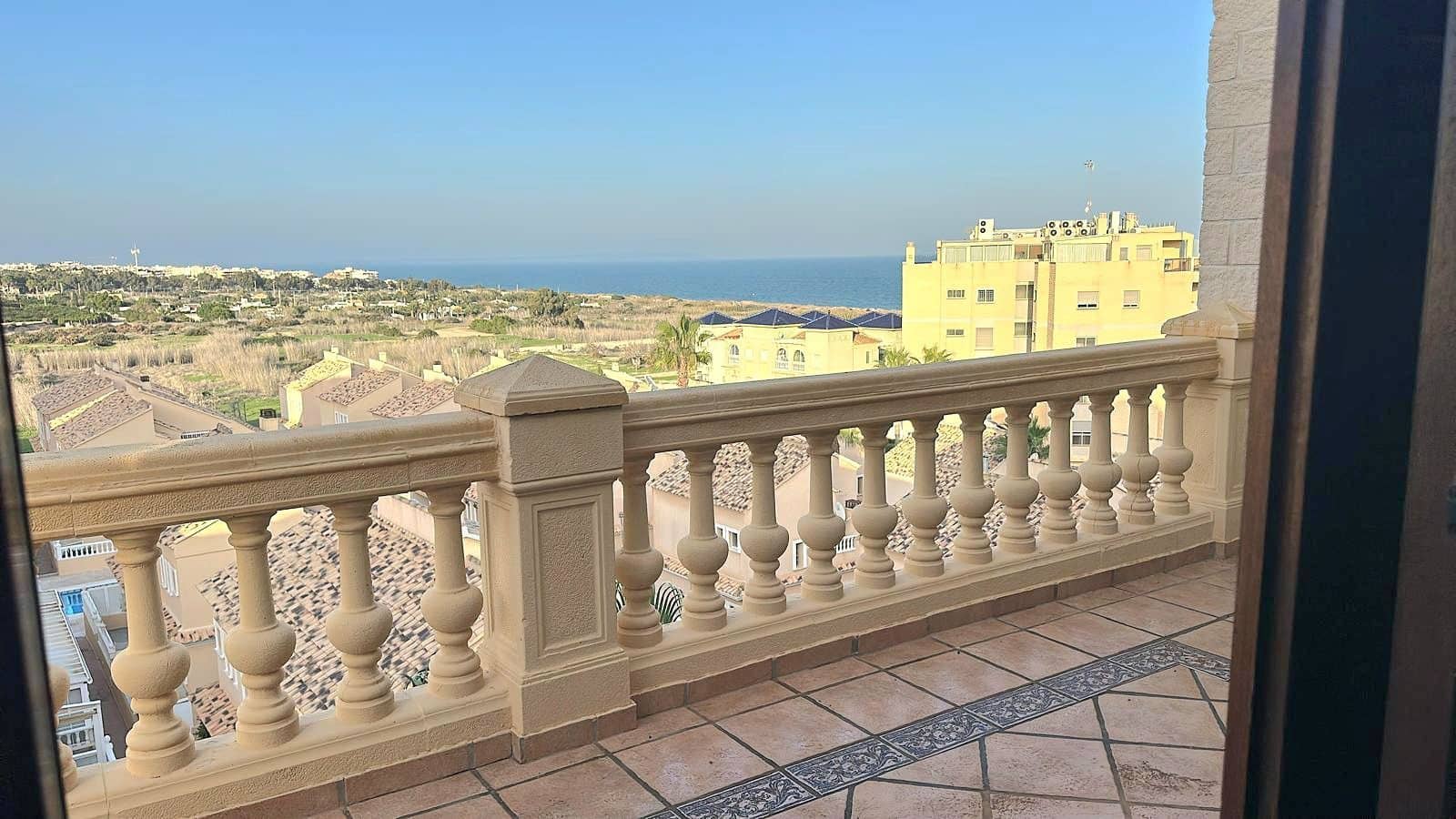 2 Zimmer Penthouse zu verkaufen in Guardamar del Segura mit Pool Garage - 289.300 € (Ref: 9744050)