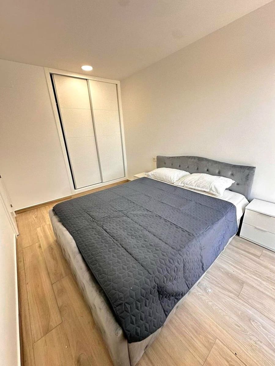 2 sypialnia Dom blizniak na sprzedaż w Orihuela Costa z basenem garażem - 330 000 € (Ref: 9744051)