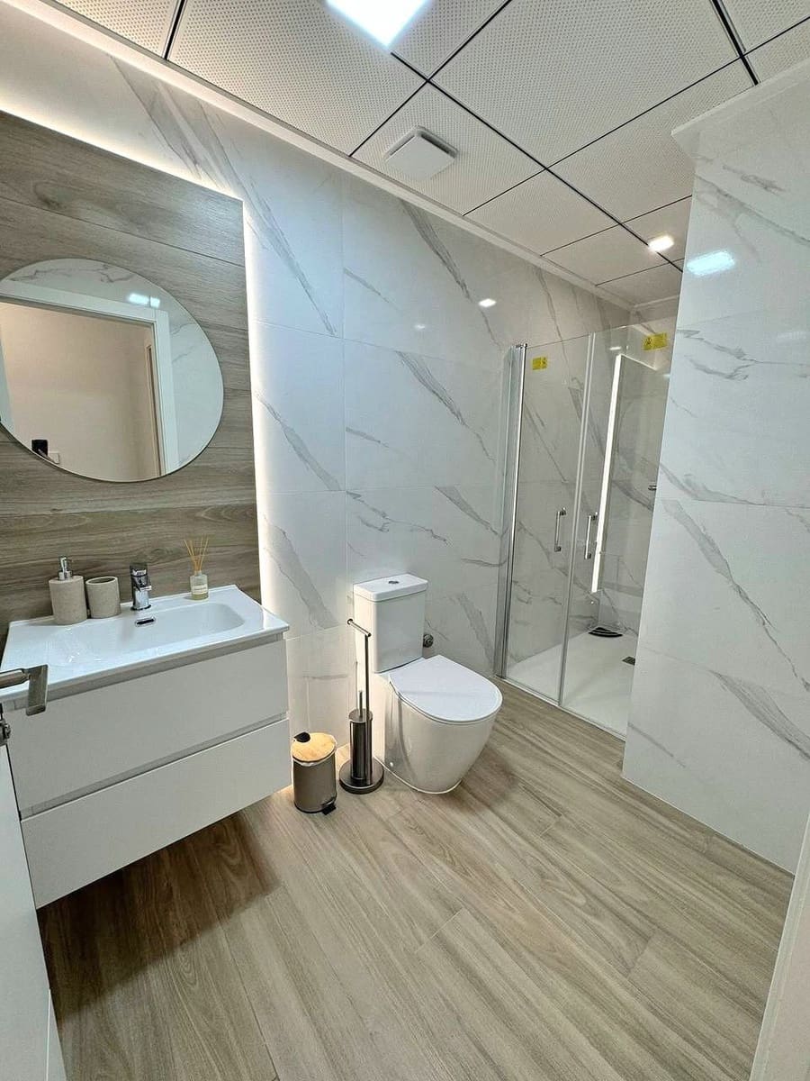 2 sypialnia Dom blizniak na sprzedaż w Orihuela Costa z basenem garażem - 330 000 € (Ref: 9744051)