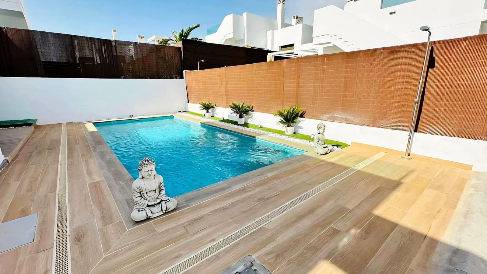 2 sypialnia Dom blizniak na sprzedaż w Orihuela Costa z basenem garażem - 330 000 € (Ref: 9744051)