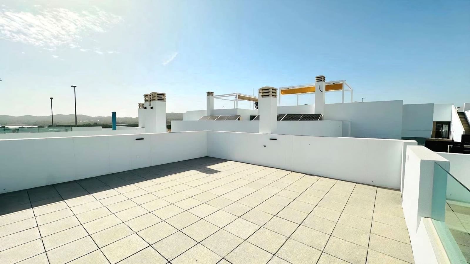 2 sypialnia Dom blizniak na sprzedaż w Orihuela Costa z basenem garażem - 330 000 € (Ref: 9744051)