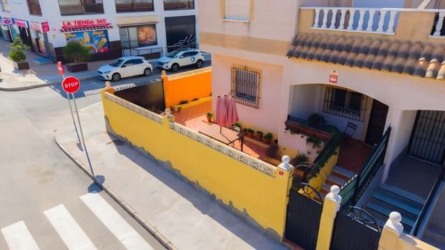 3 bedroom Bungalow for sale in Torrevieja with pool garage - € 208,995 (Ref: 9751627)