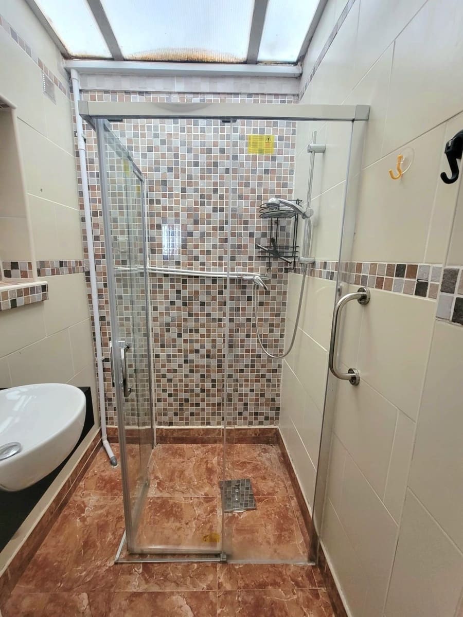 2 soverom Kjedet enebolig til salgs i Torrevieja med garasje - € 138 000 (Ref: 9755354)