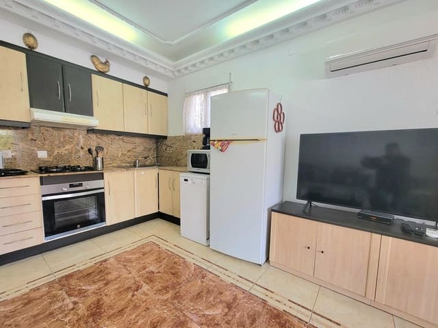 2 soveværelse Semi-Rækkehus til salg i Torrevieja med garage - € 138.000 (Ref: 9755354)