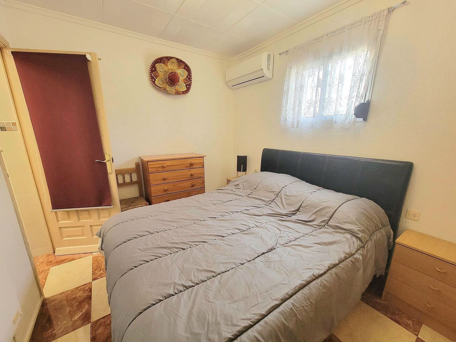 2 soverom Kjedet enebolig til salgs i Torrevieja med garasje - € 138 000 (Ref: 9755354)