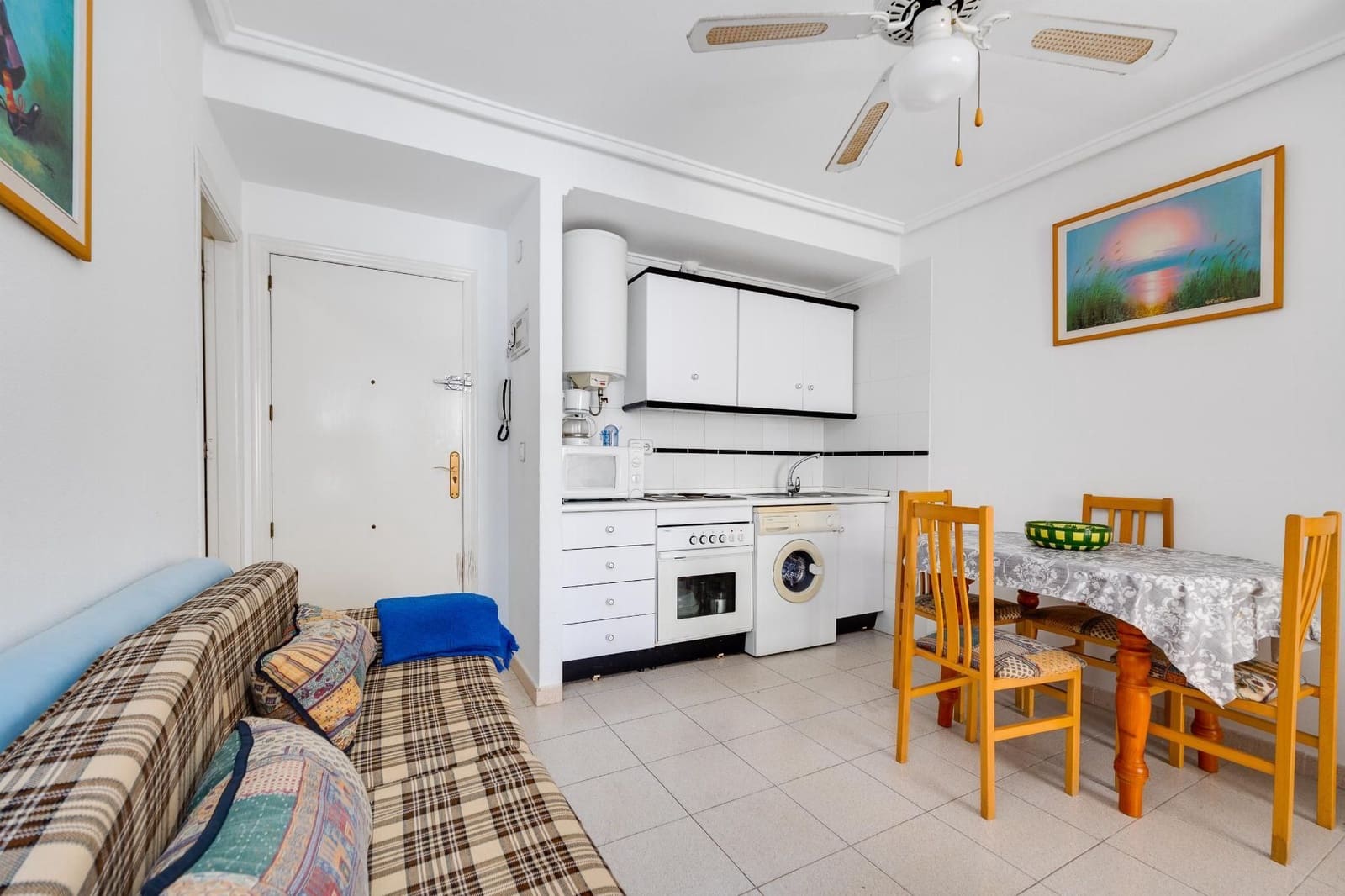 1 slaapkamer Appartement te koop in Torrevieja met zwembad - € 109.500 (Ref: 9761711)