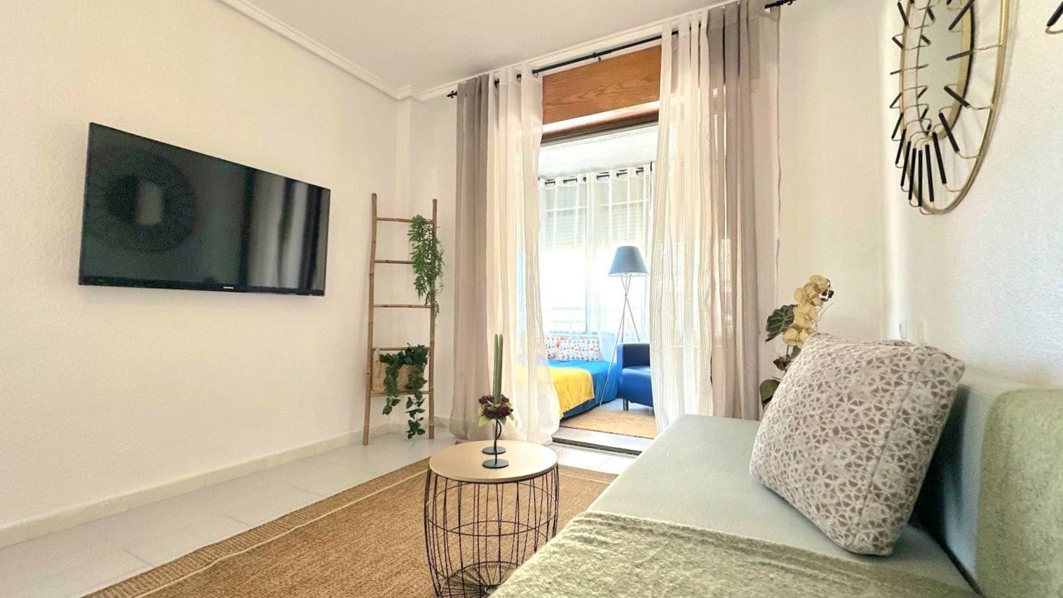 Studio til salgs i Torrevieja - € 89 900 (Ref: 9761712)