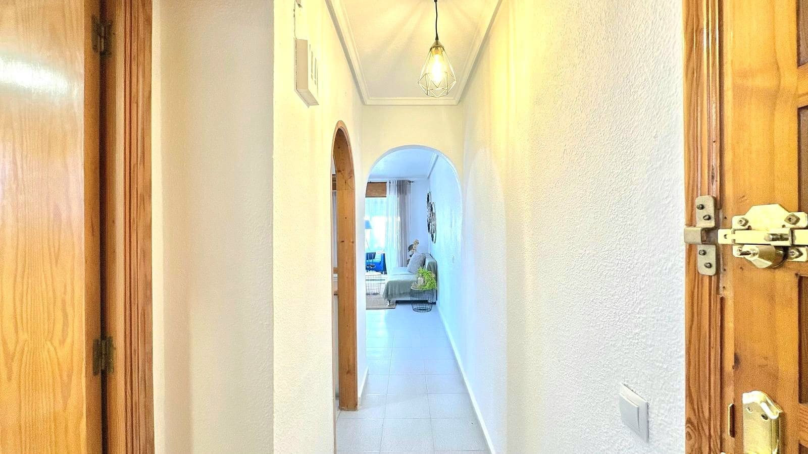 Studio til salgs i Torrevieja - € 89 900 (Ref: 9761712)