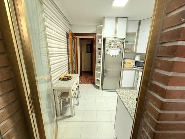 4 chambre Appartement à vendre à San Vicente / Sant Vicent del Raspeig avec garage - 260 000 € (Ref: 9772734)