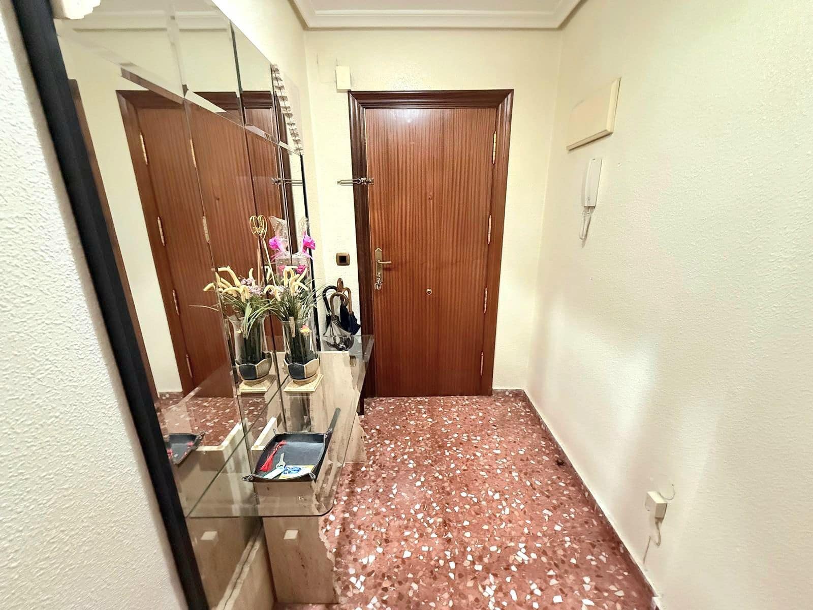 4 chambre Appartement à vendre à San Vicente / Sant Vicent del Raspeig avec garage - 260 000 € (Ref: 9772734)