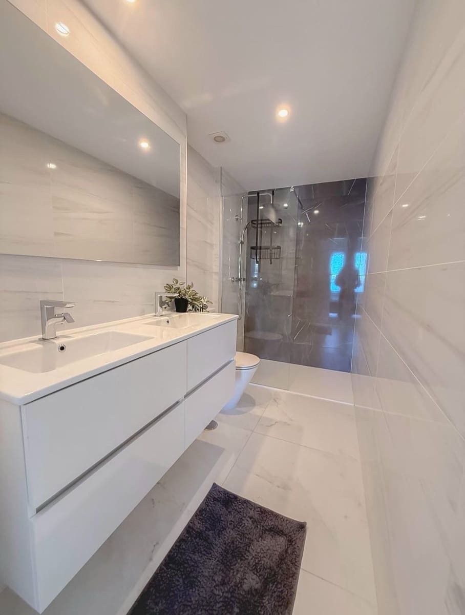 2 soveværelse Lejlighed til salg i Torrevieja med swimmingpool garage - € 489.000 (Ref: 9782069)