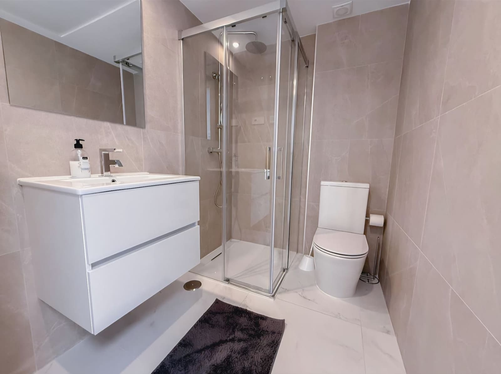 2 soveværelse Lejlighed til salg i Torrevieja med swimmingpool garage - € 489.000 (Ref: 9782069)