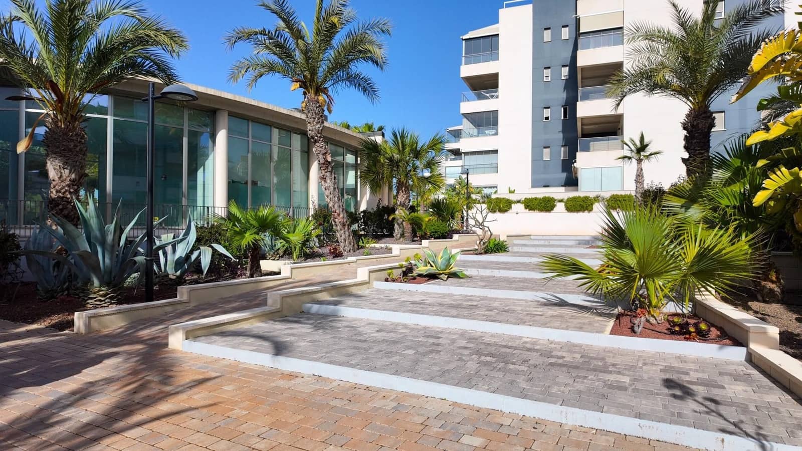 3 chambre Appartement à vendre à Torrevieja avec piscine garage - 279 800 € (Ref: 9782070)