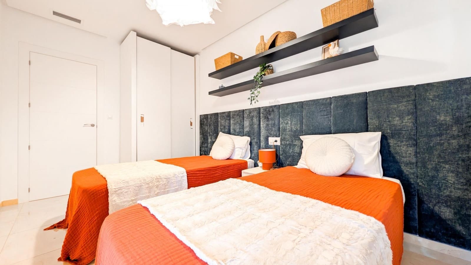 3 chambre Appartement à vendre à Torrevieja avec piscine garage - 279 800 € (Ref: 9782070)