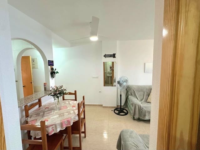 2 soveværelse Lejlighed til salg i Torrevieja med swimmingpool - € 112.000 (Ref: 9787998)