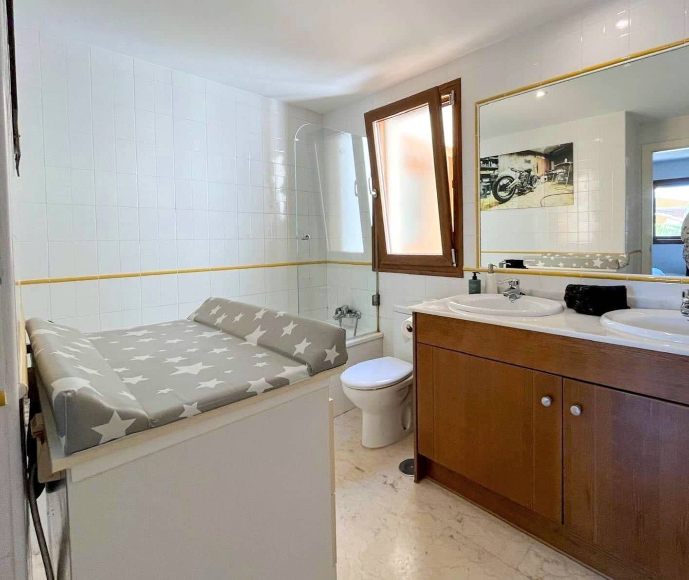 2 makuuhuone Kattohuoneisto myytävänä paikassa Torrevieja mukana uima-altaan 
autotalli - 320 000 € (Ref: 9788000)