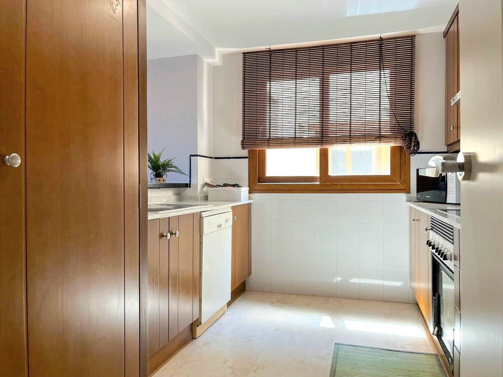 2 makuuhuone Kattohuoneisto myytävänä paikassa Torrevieja mukana uima-altaan 
autotalli - 320 000 € (Ref: 9788000)