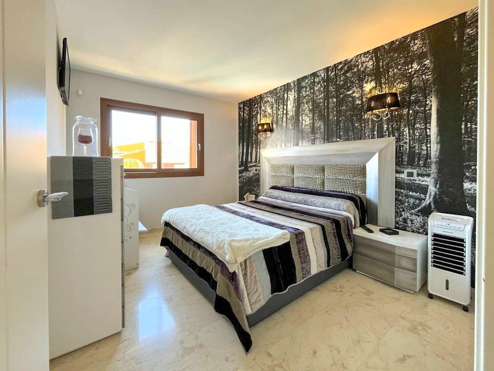 2 makuuhuone Kattohuoneisto myytävänä paikassa Torrevieja mukana uima-altaan 
autotalli - 320 000 € (Ref: 9788000)