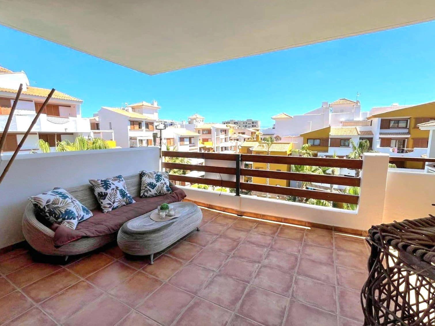 2 makuuhuone Kattohuoneisto myytävänä paikassa Torrevieja mukana uima-altaan 
autotalli - 320 000 € (Ref: 9788000)