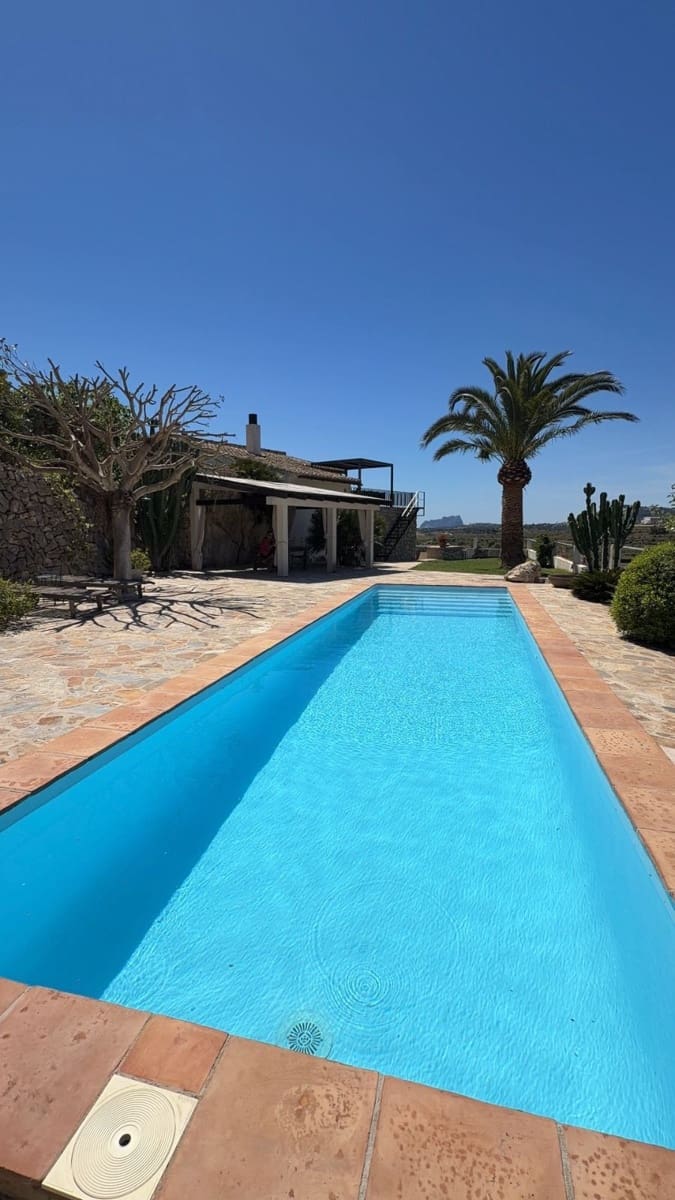 2 bedroom Villa for sale in Benitachell / Benitatxell with pool garage - € 950,000 (Ref: 9788001)