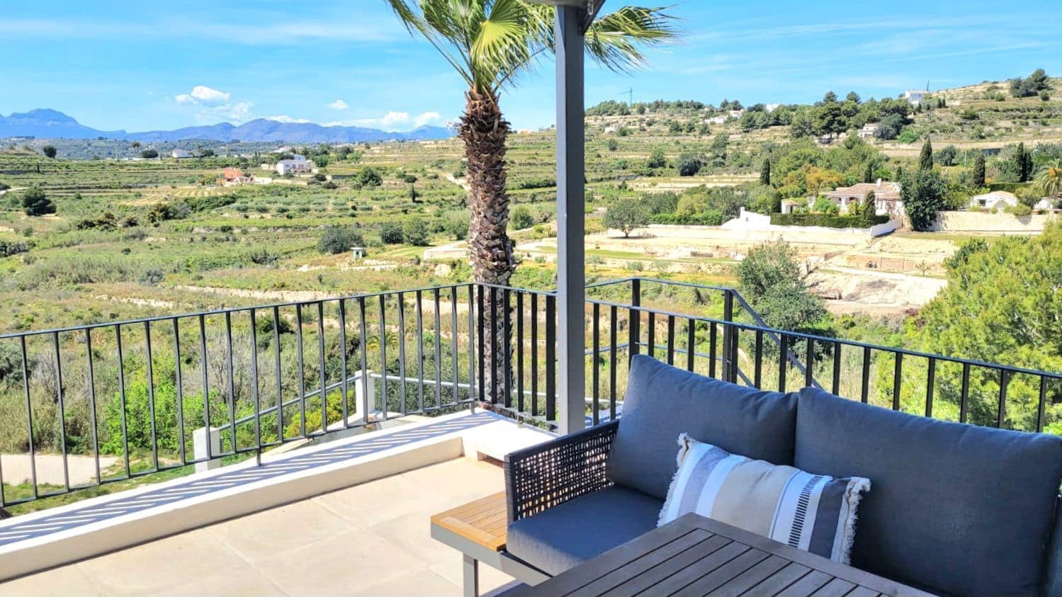 2 bedroom Villa for sale in Benitachell / Benitatxell with pool garage - € 950,000 (Ref: 9788001)