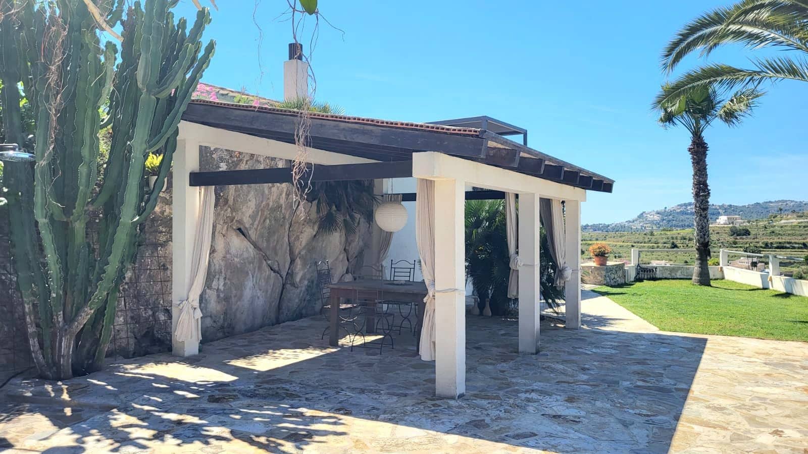 2 bedroom Villa for sale in Benitachell / Benitatxell with pool garage - € 950,000 (Ref: 9788001)