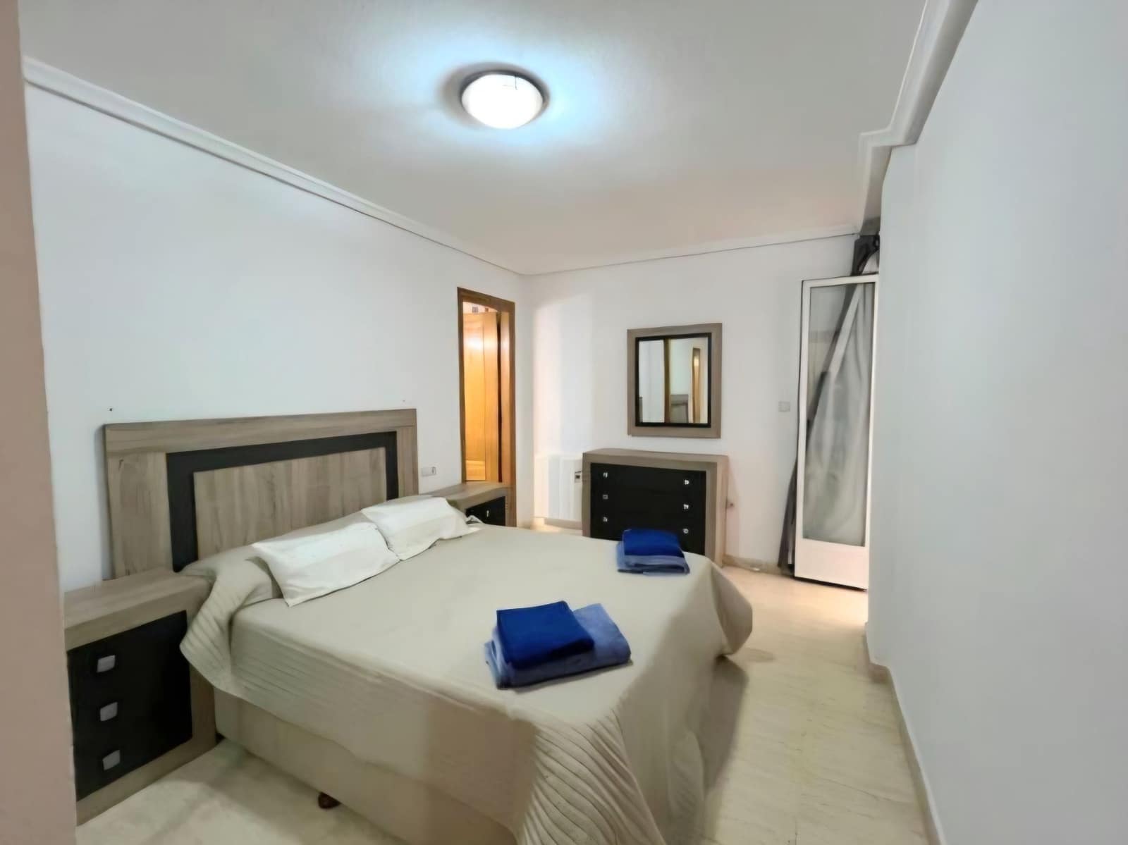 Apartamento de 3 habitaciones en Torrevieja en venta con piscina - 146.900 € (Ref: 9788004)